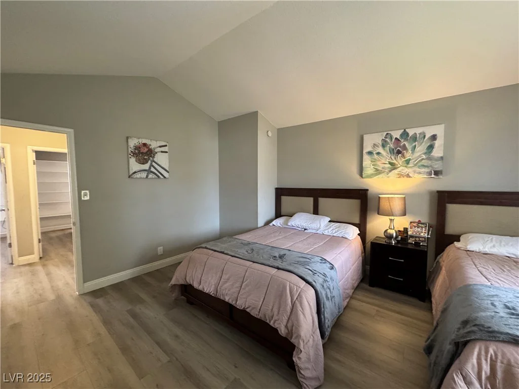 5882 Viking, Las Vegas, NV 89103