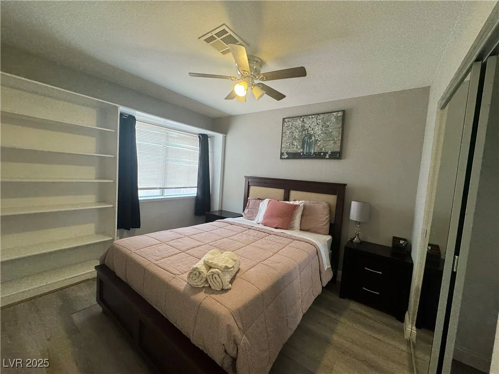 5882 Viking, Las Vegas, NV 89103