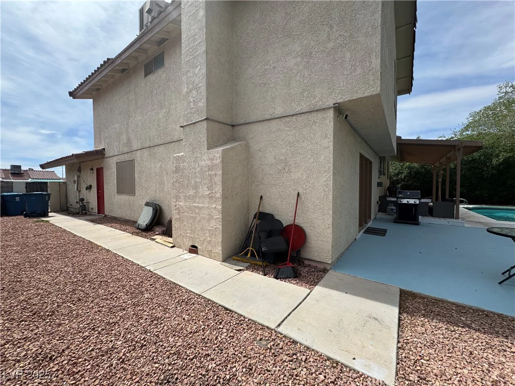 5882 Viking, Las Vegas, NV 89103