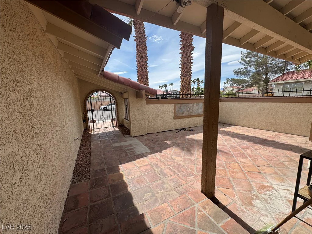 5882 Viking, Las Vegas, NV 89103