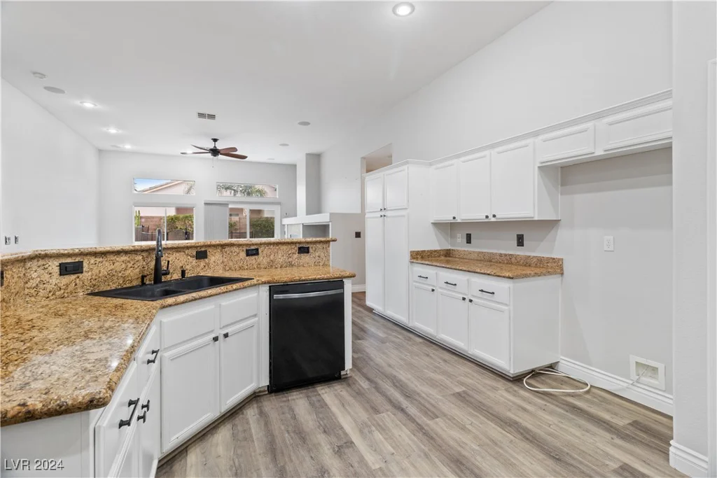 4332 Val Dechiana, Las Vegas, NV 89141