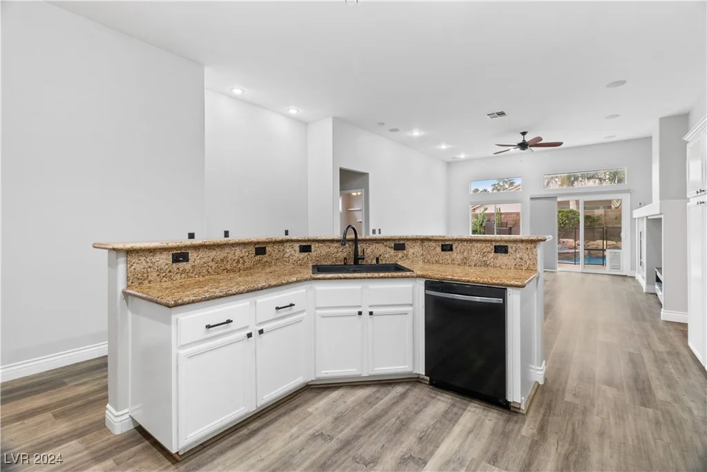 4332 Val Dechiana, Las Vegas, NV 89141