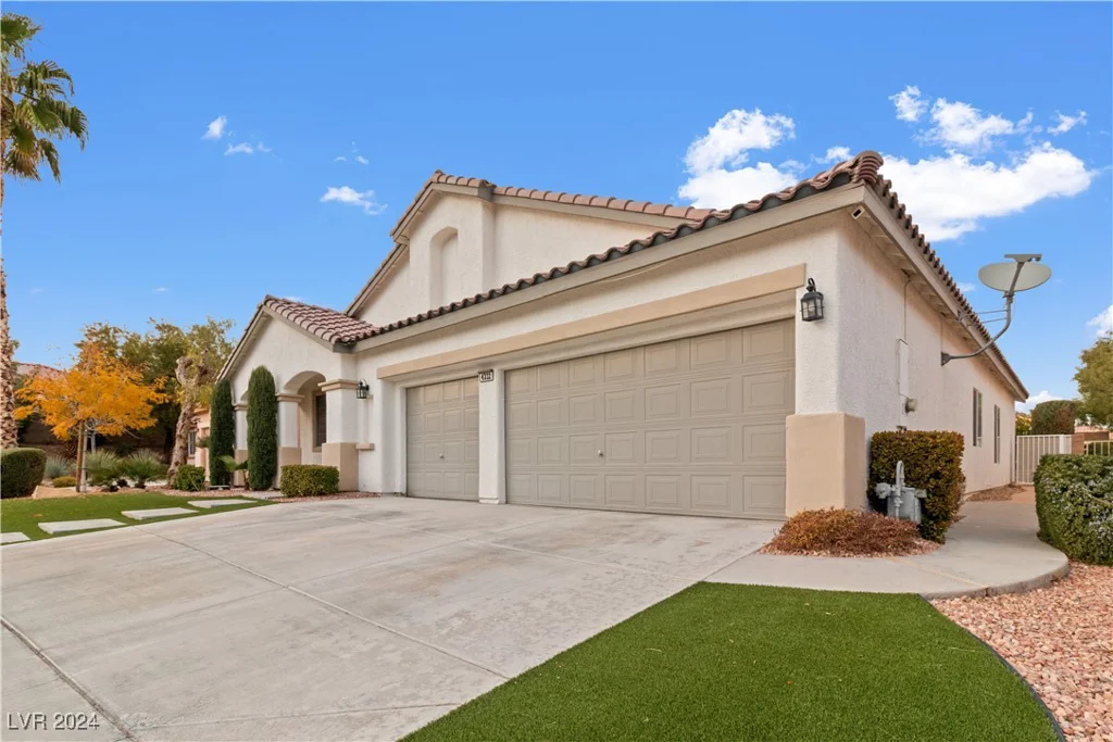 4332 Val Dechiana, Las Vegas, NV 89141