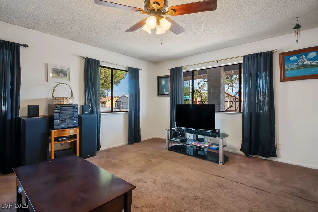 3609 Woodglen, Las Vegas, NV 89108
