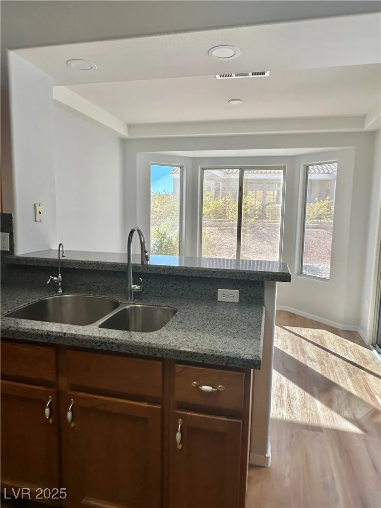 11037 Hawk Valley, Las Vegas, NV 89134