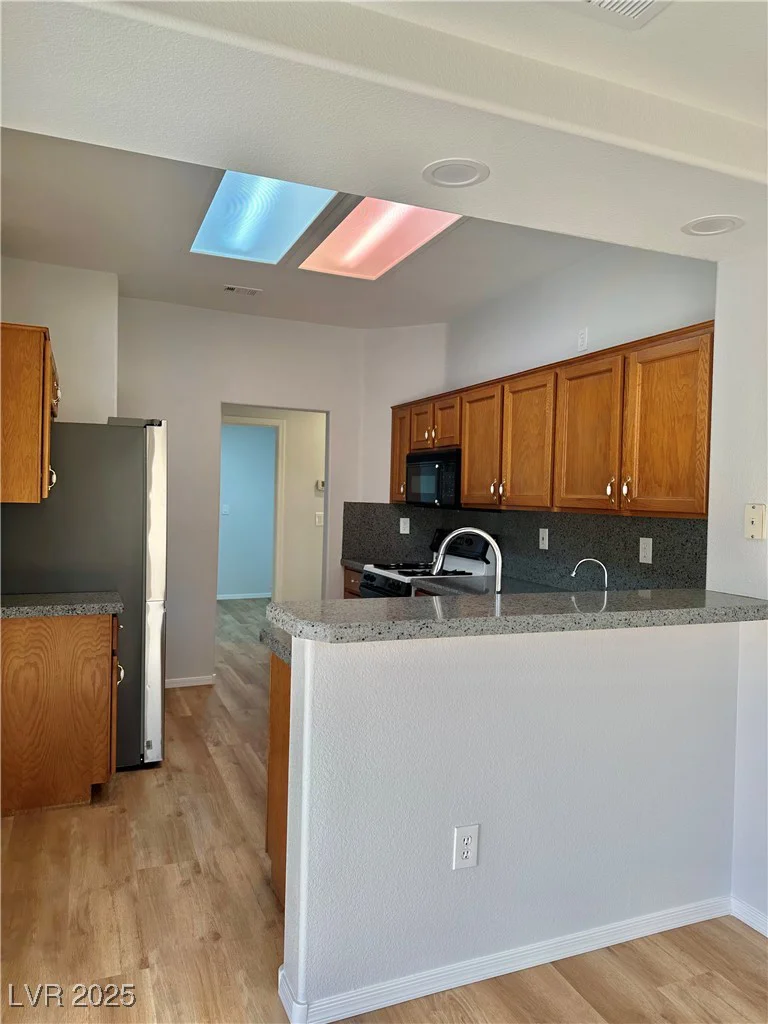 11037 Hawk Valley, Las Vegas, NV 89134