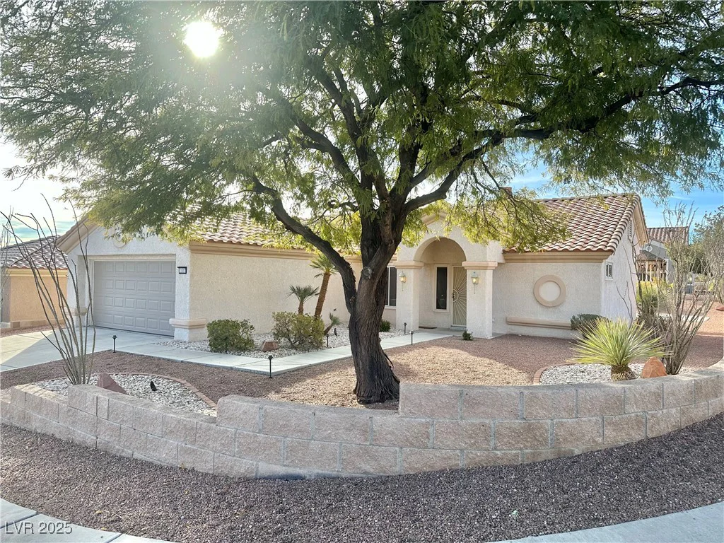 11037 Hawk Valley, Las Vegas, NV 89134