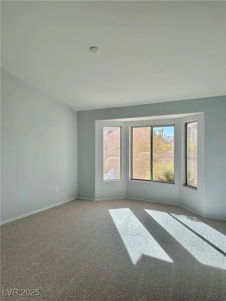 11037 Hawk Valley, Las Vegas, NV 89134
