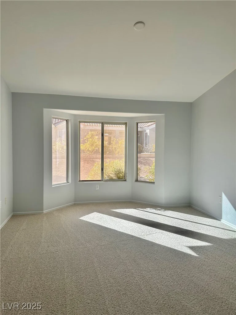 11037 Hawk Valley, Las Vegas, NV 89134