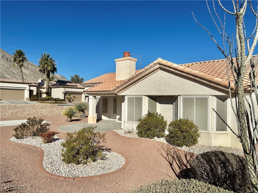 11037 Hawk Valley, Las Vegas, NV 89134