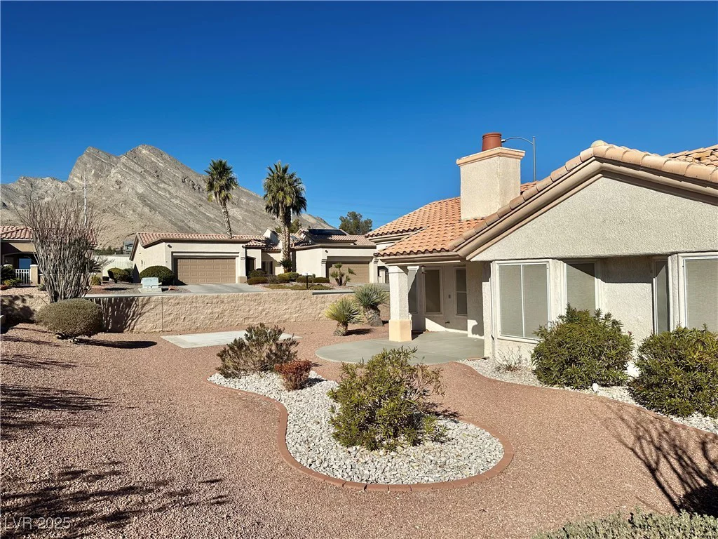 11037 Hawk Valley, Las Vegas, NV 89134