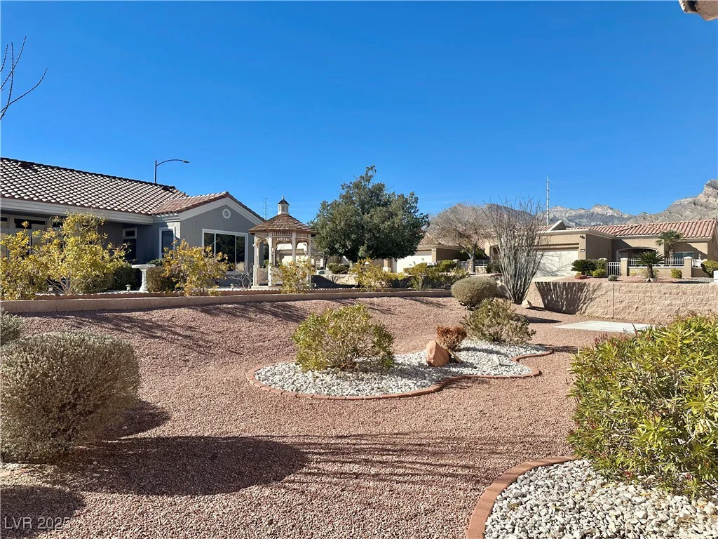 11037 Hawk Valley, Las Vegas, NV 89134