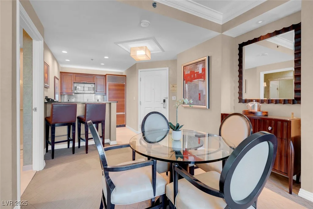 145 Harmon, Las Vegas, NV 89109