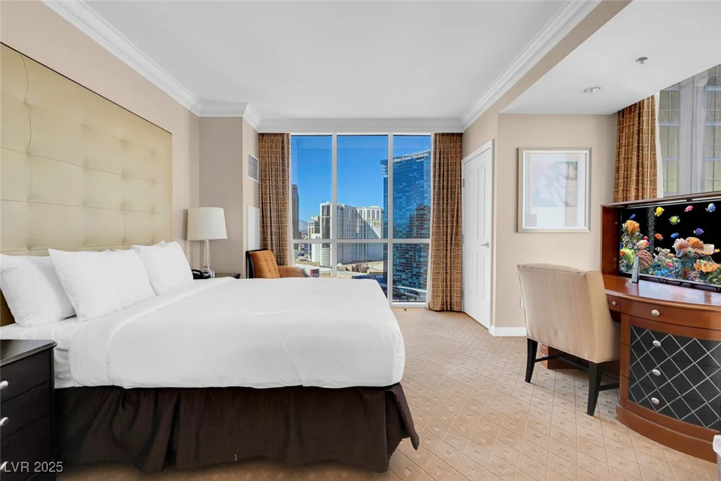 145 Harmon, Las Vegas, NV 89109
