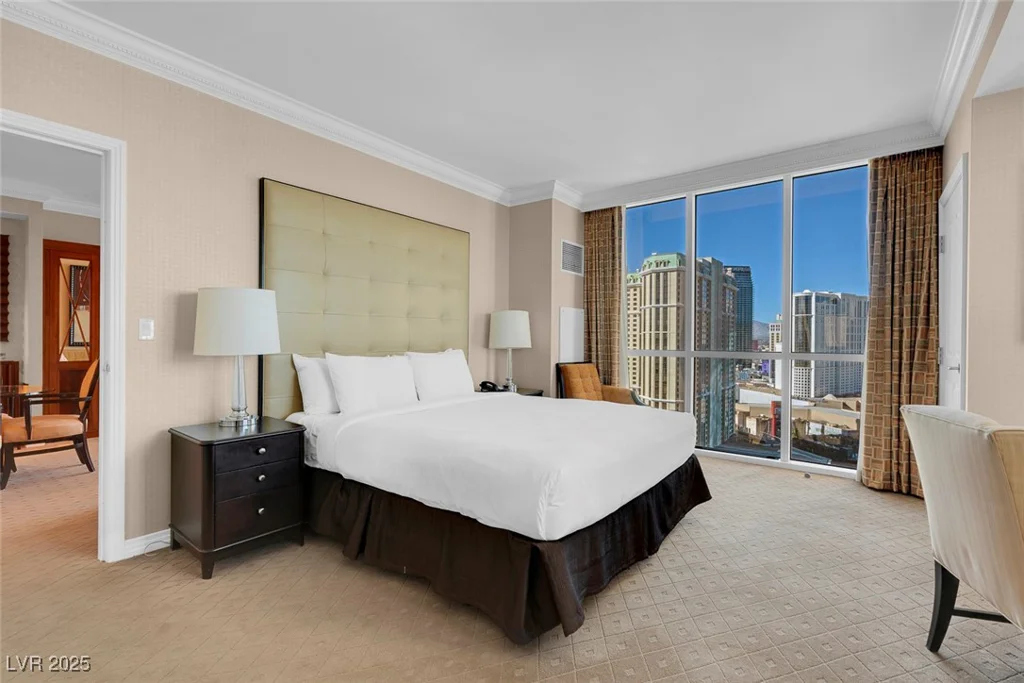 145 Harmon, Las Vegas, NV 89109