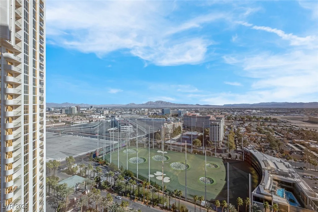 145 Harmon, Las Vegas, NV 89109