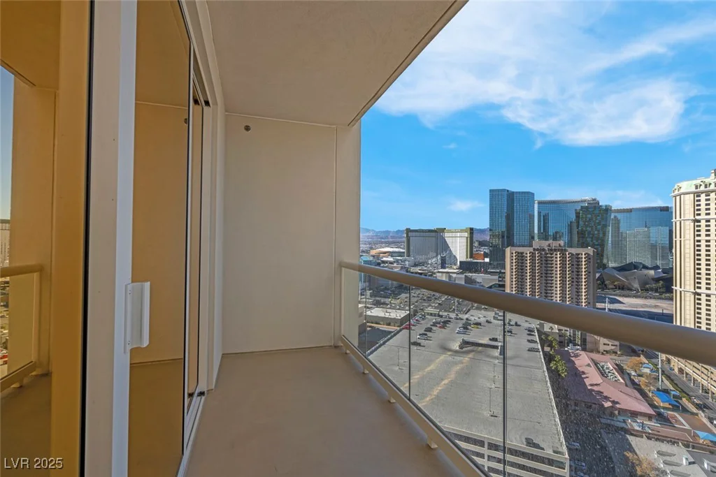 145 Harmon, Las Vegas, NV 89109