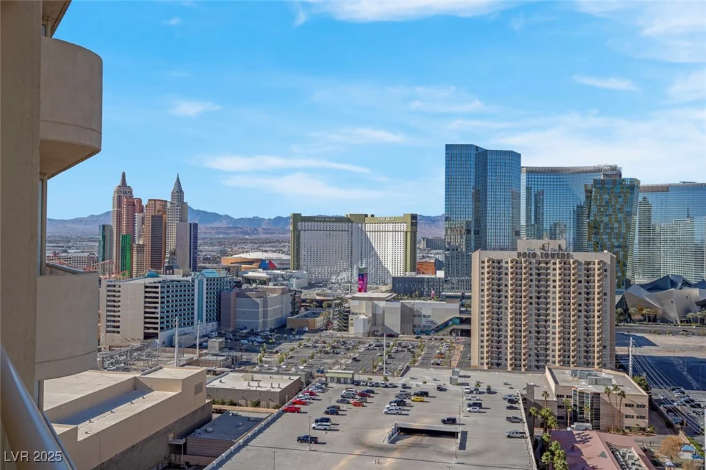 145 Harmon, Las Vegas, NV 89109