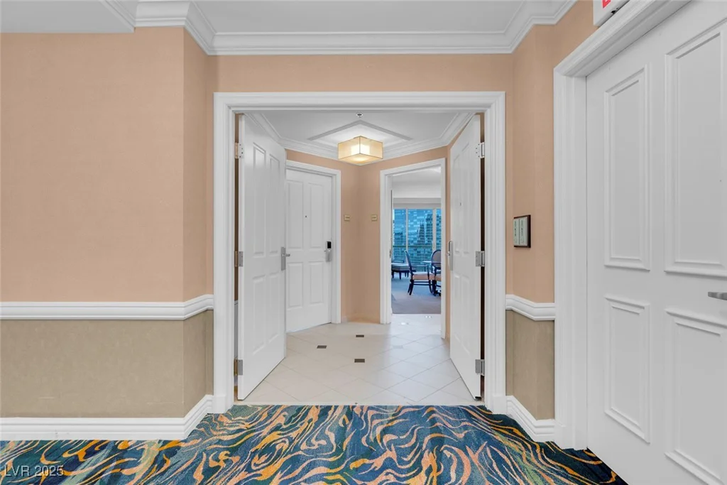 145 Harmon, Las Vegas, NV 89109