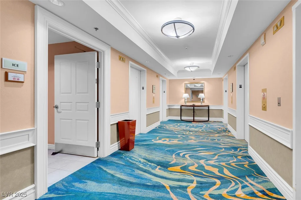145 Harmon, Las Vegas, NV 89109