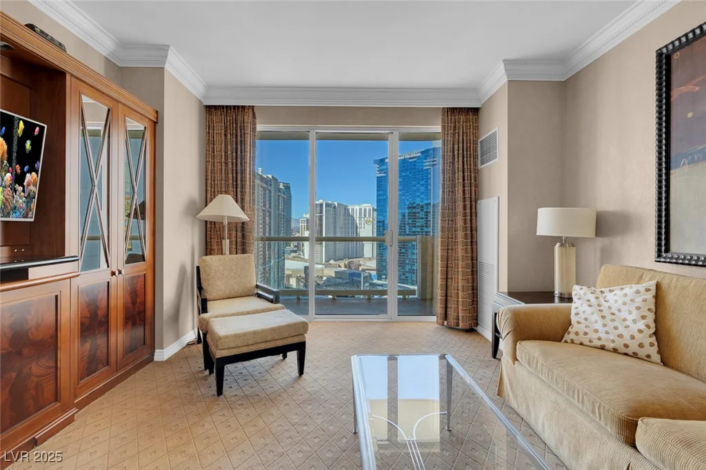 145 Harmon, Las Vegas, NV 89109