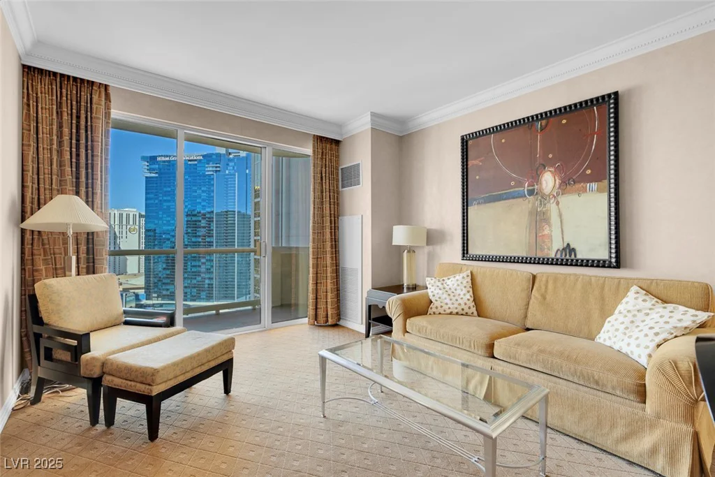 145 Harmon, Las Vegas, NV 89109