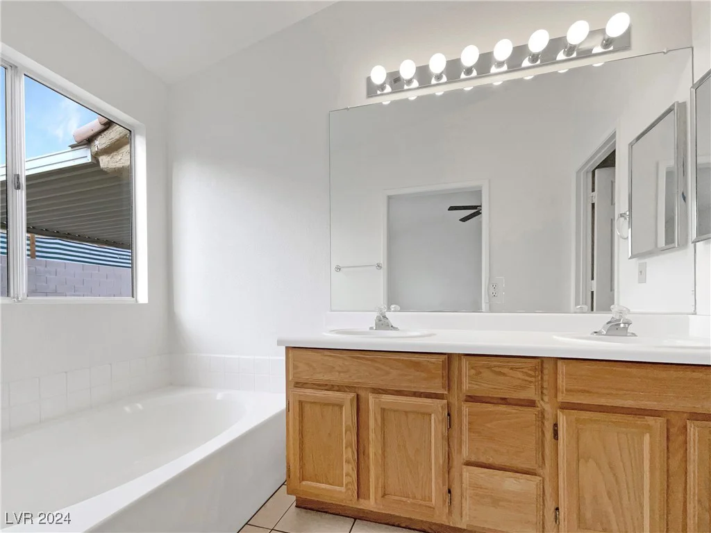 1420 Daybreak, Las Vegas, NV 89108