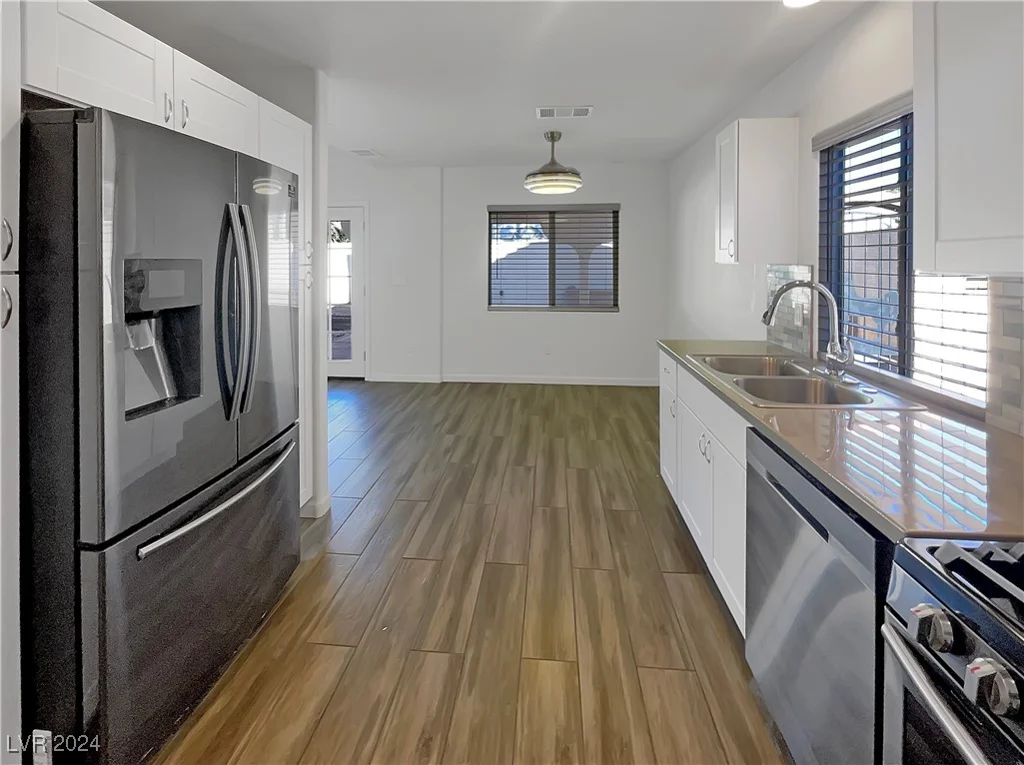 1658 Garden Path, Las Vegas, NV 89119