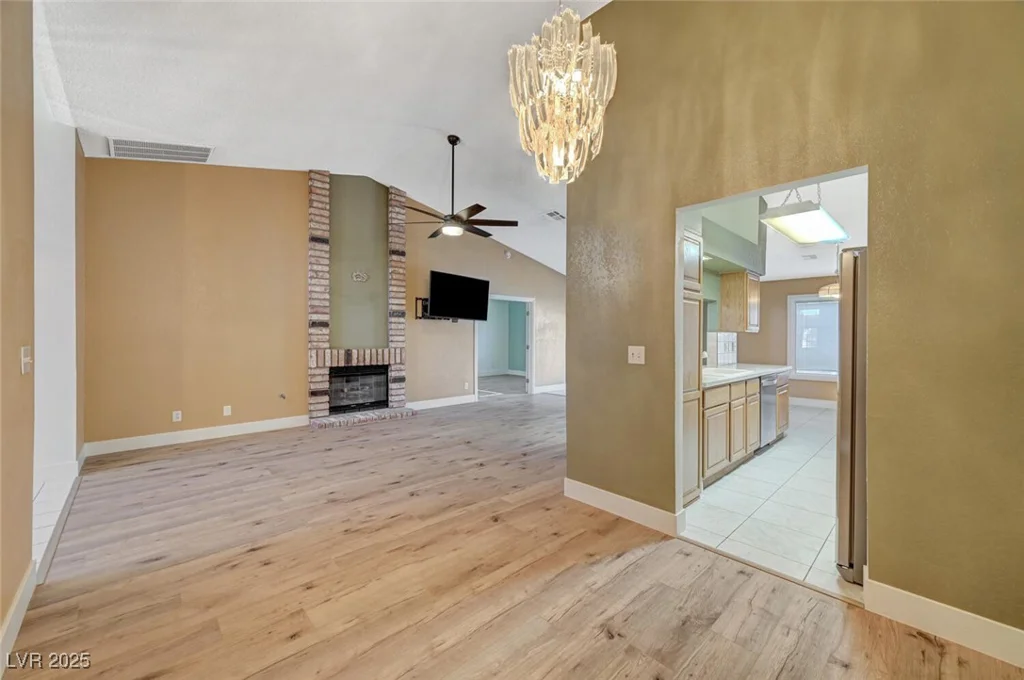 5421 Broadwater, Las Vegas, NV 89130