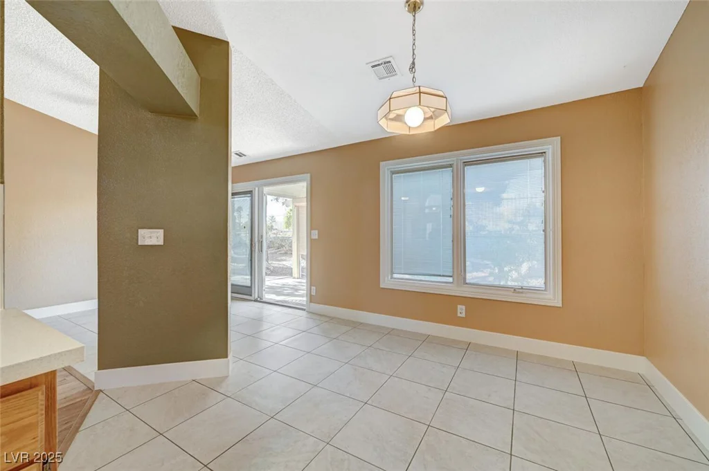 5421 Broadwater, Las Vegas, NV 89130