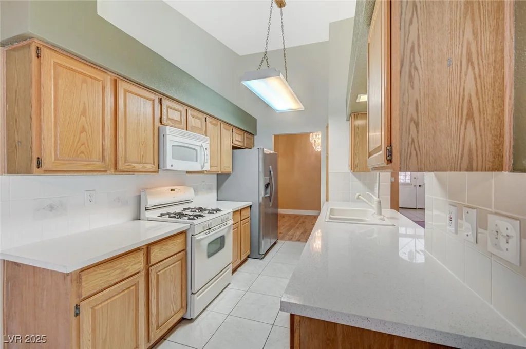5421 Broadwater, Las Vegas, NV 89130