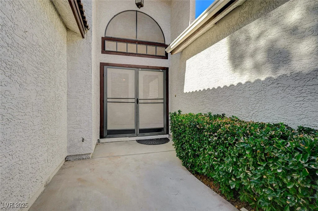 5421 Broadwater, Las Vegas, NV 89130