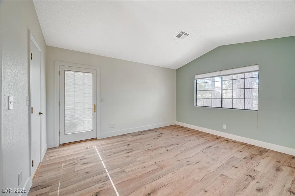 5421 Broadwater, Las Vegas, NV 89130