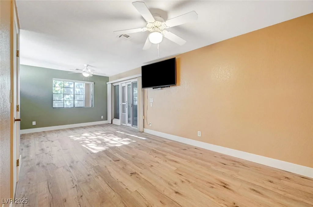 5421 Broadwater, Las Vegas, NV 89130