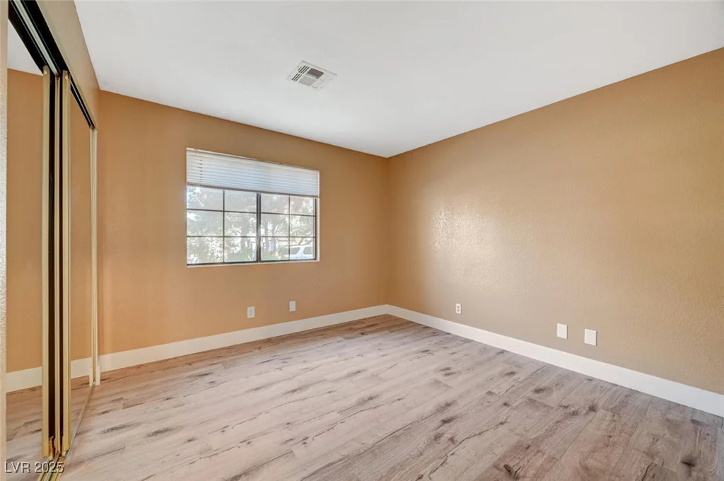 5421 Broadwater, Las Vegas, NV 89130