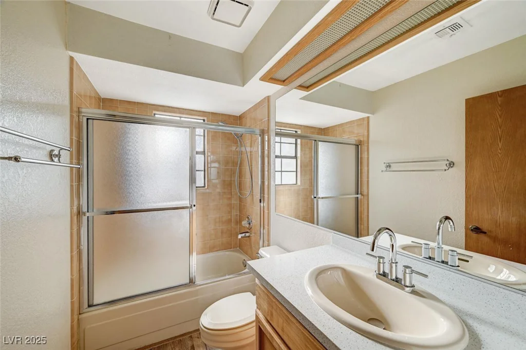 5421 Broadwater, Las Vegas, NV 89130