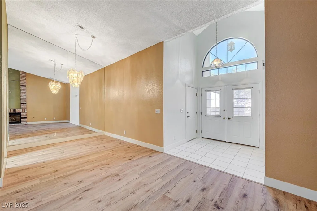 5421 Broadwater, Las Vegas, NV 89130