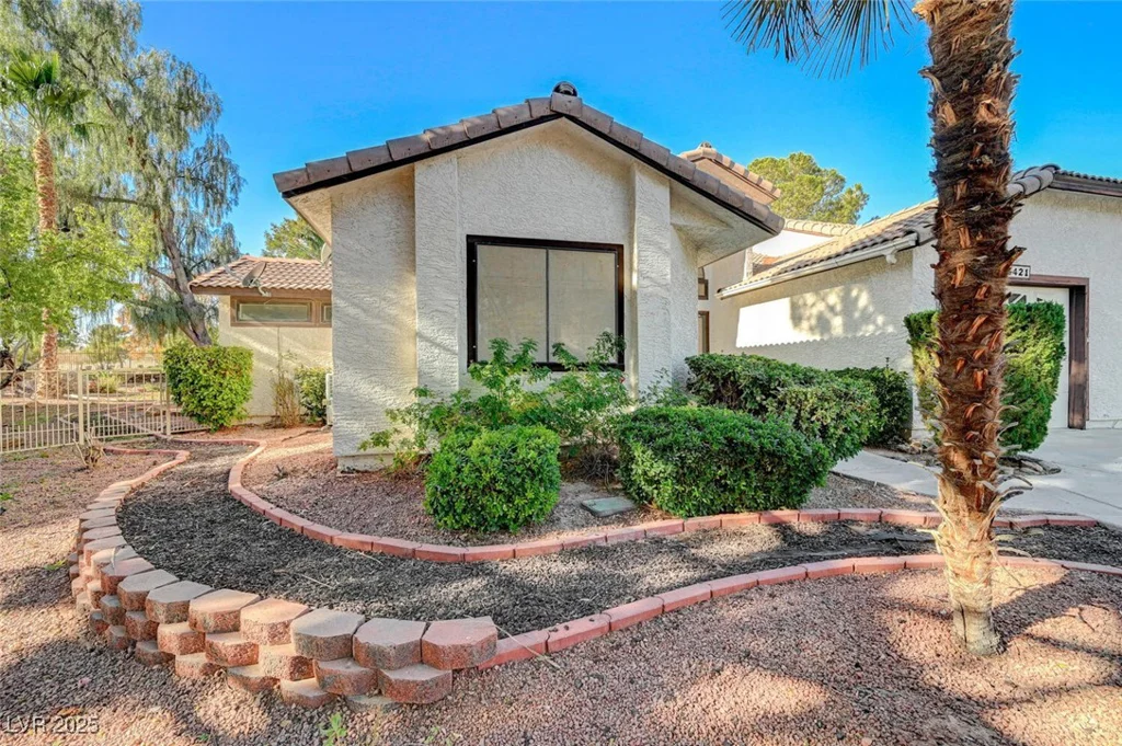 5421 Broadwater, Las Vegas, NV 89130