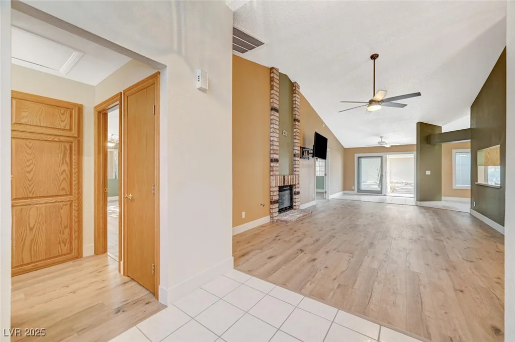 5421 Broadwater, Las Vegas, NV 89130