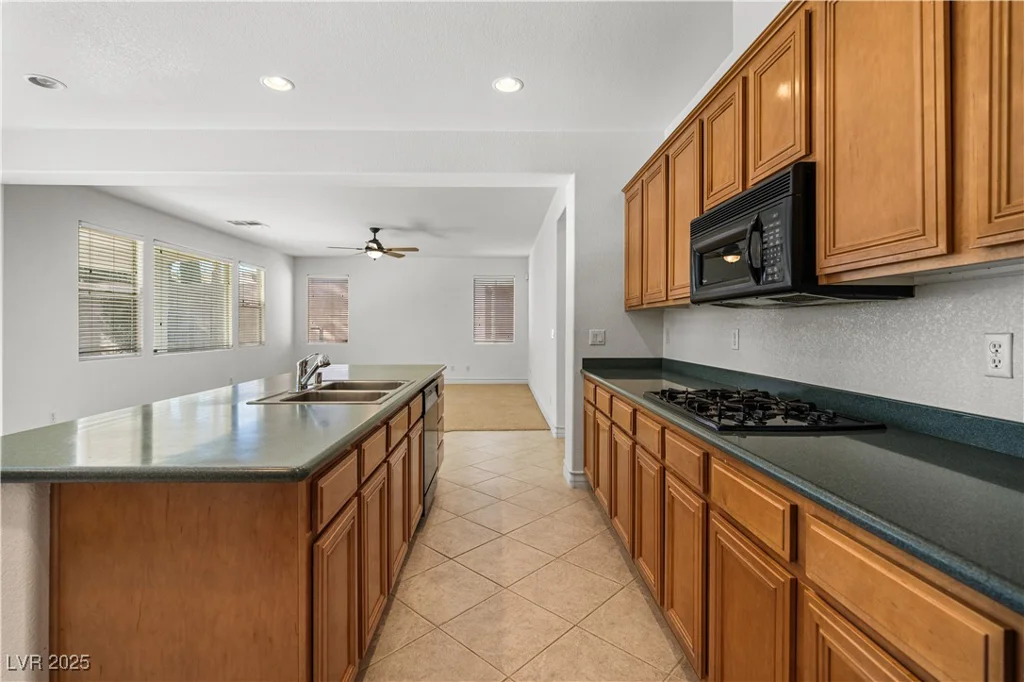 10929 Mount Royal, Las Vegas, NV 89144