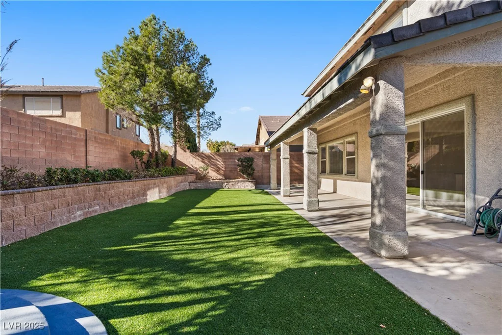 10929 Mount Royal, Las Vegas, NV 89144