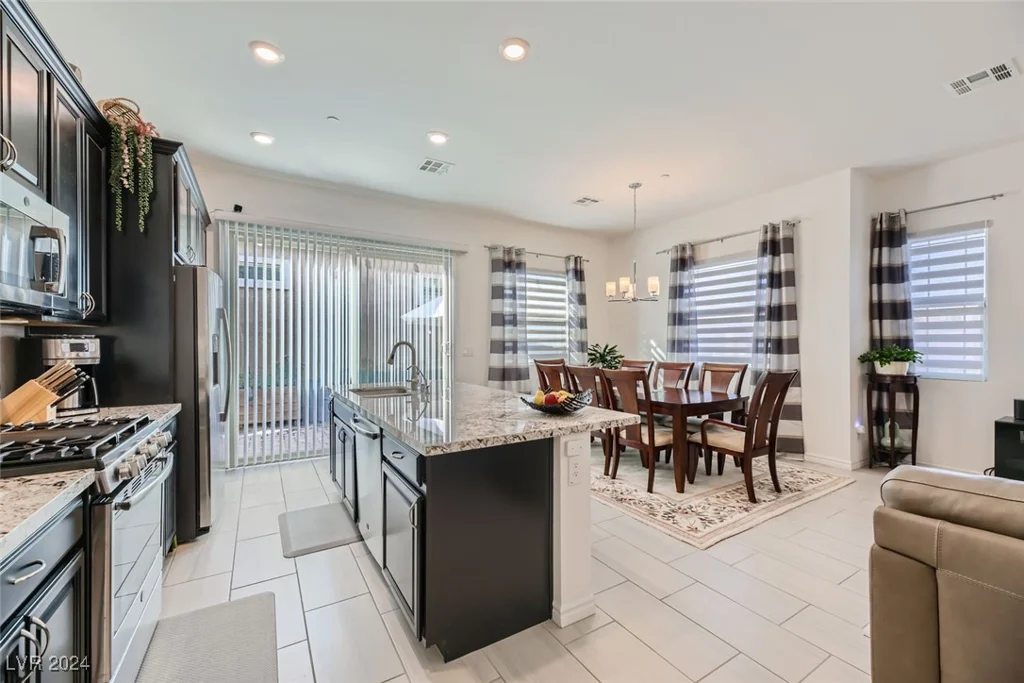 763 Willow Oasis, Henderson, NV 89011