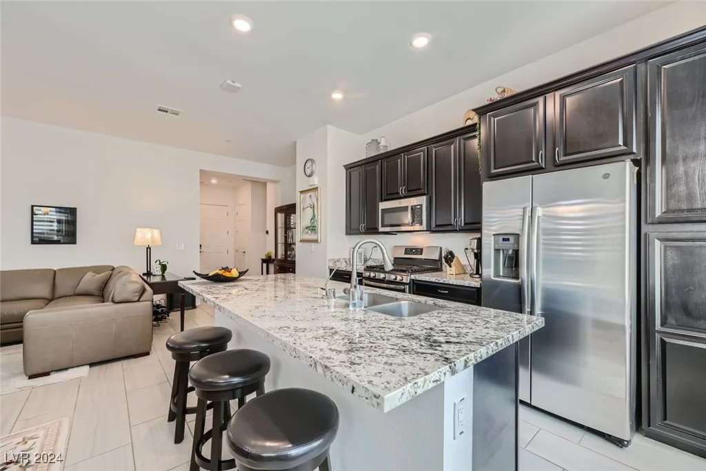 763 Willow Oasis, Henderson, NV 89011