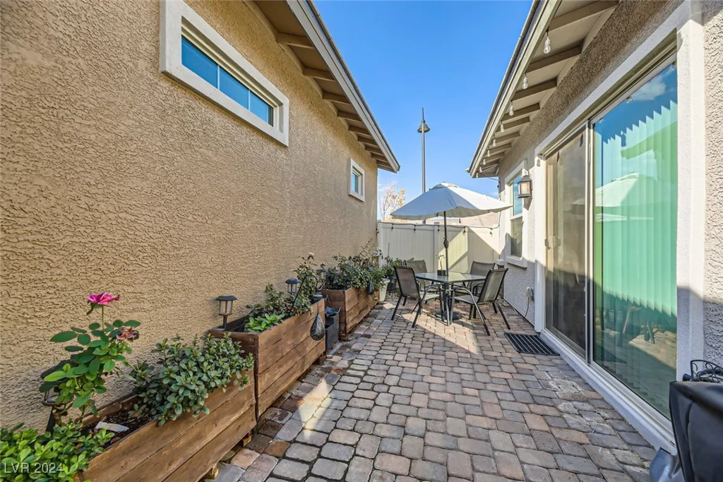 763 Willow Oasis, Henderson, NV 89011