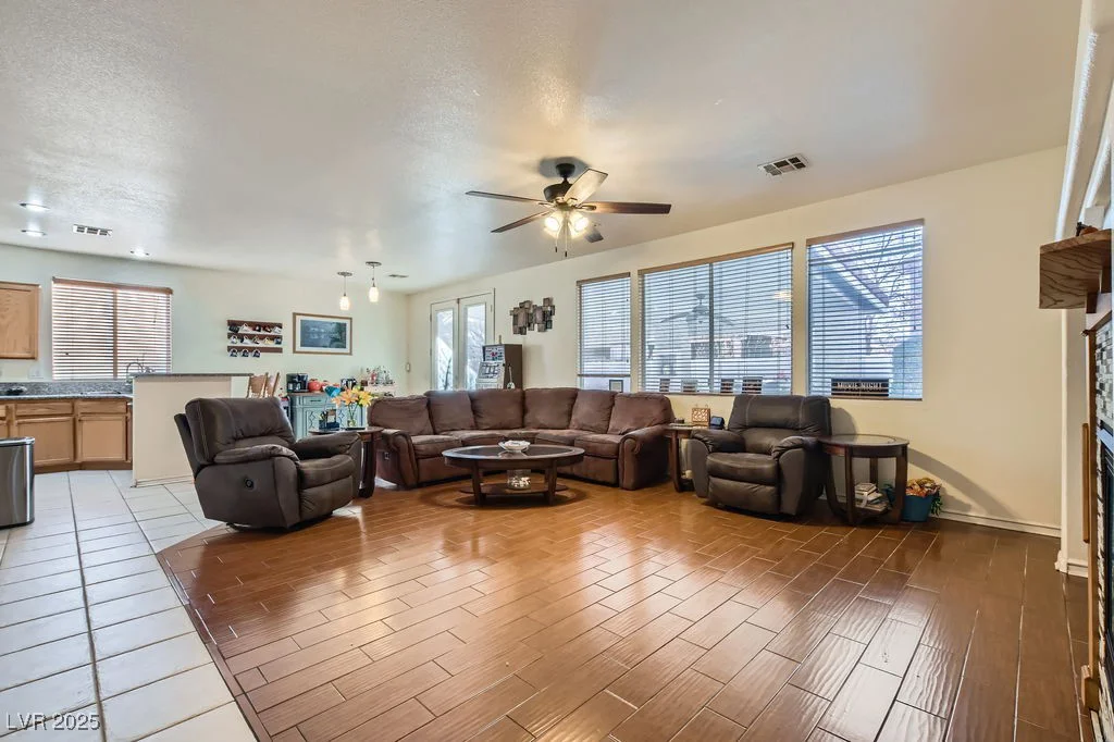 6019 Orca Lilly, North Las Vegas, NV 89031