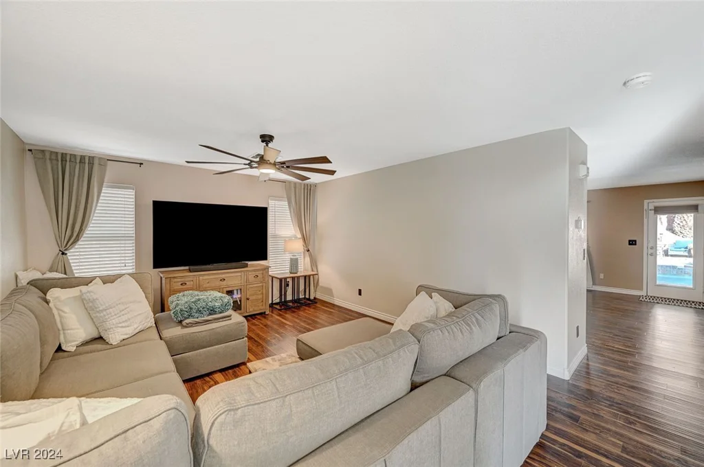 5024 Glittering Star, Las Vegas, NV 89130