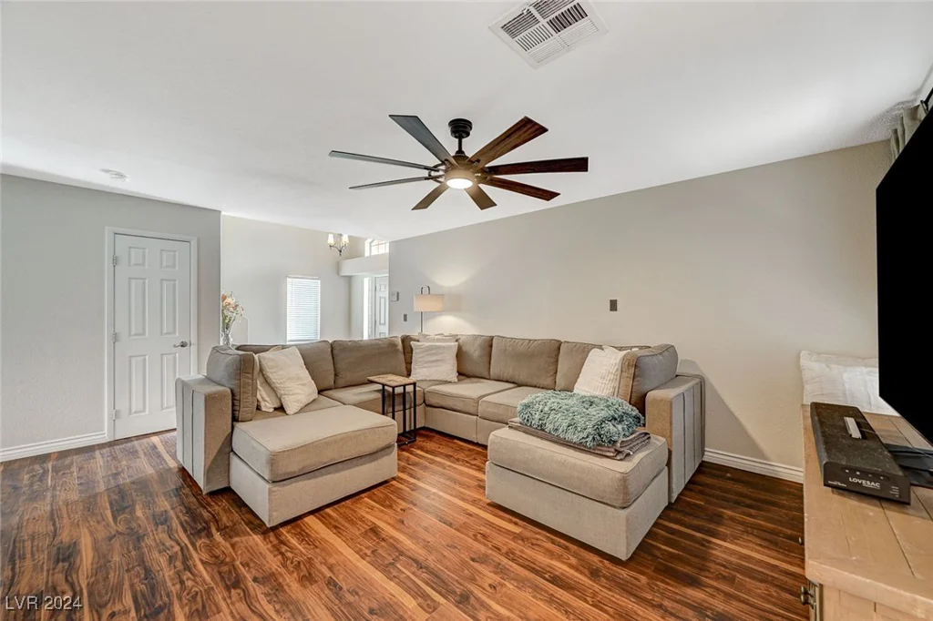 5024 Glittering Star, Las Vegas, NV 89130