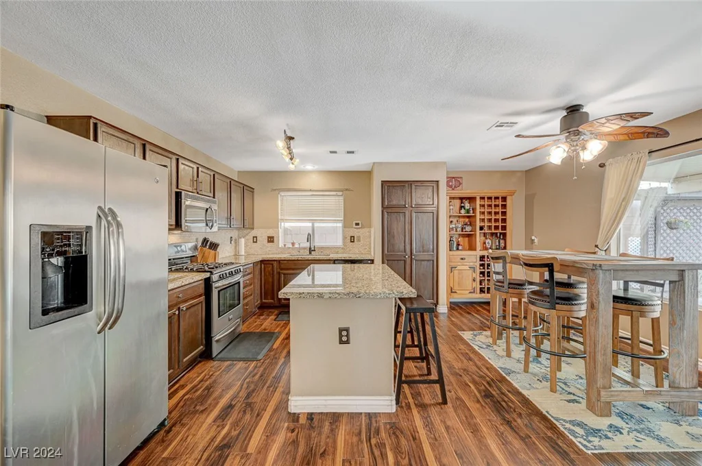 5024 Glittering Star, Las Vegas, NV 89130