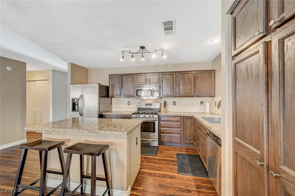 5024 Glittering Star, Las Vegas, NV 89130