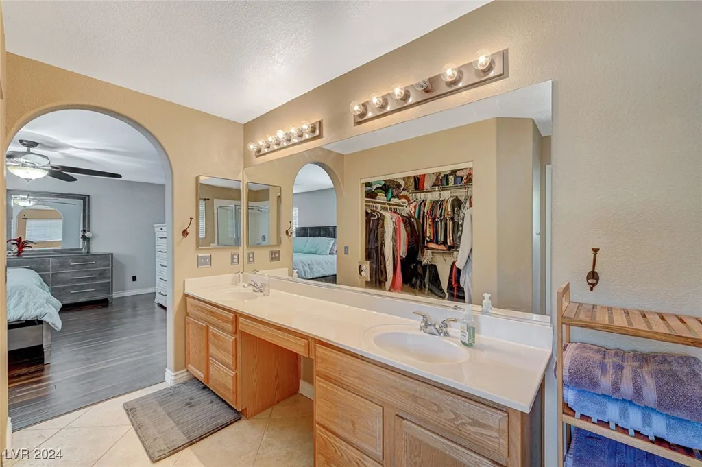 5024 Glittering Star, Las Vegas, NV 89130